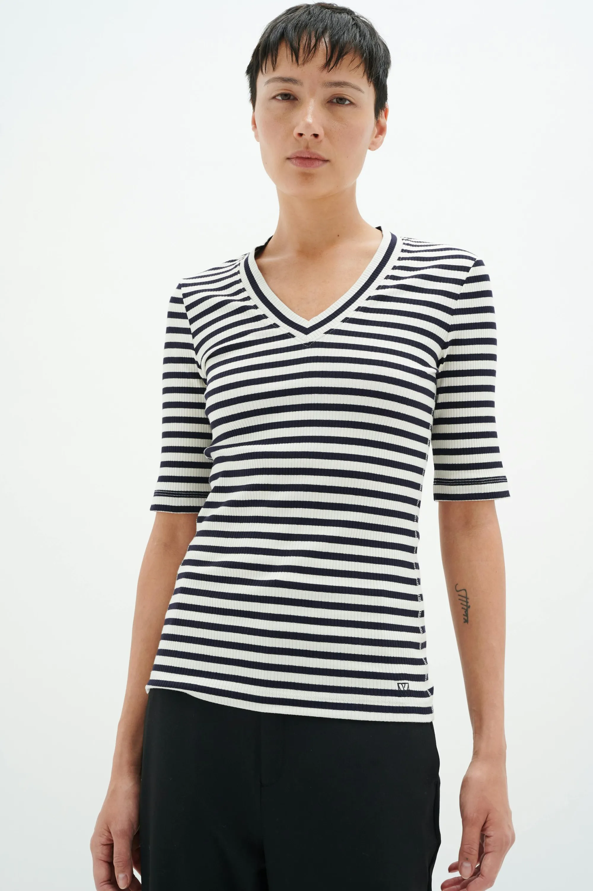 Best Sale DagnaIW Striped V T-shirt T-shirts & Toppar